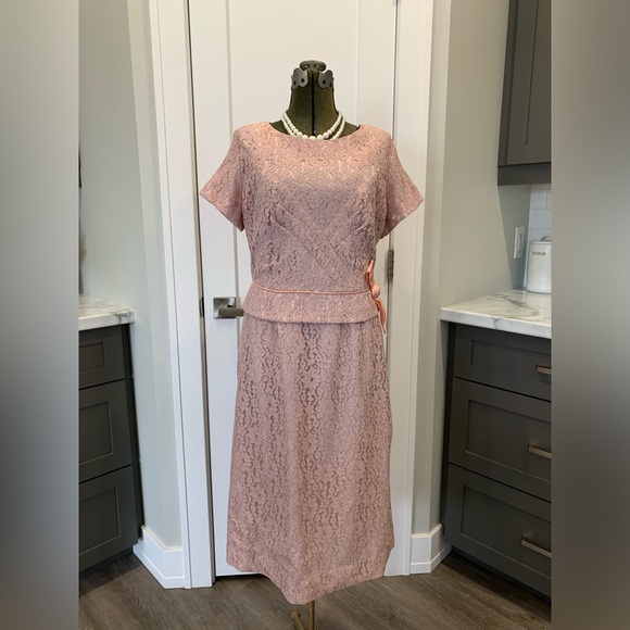 1950s/ Early 60’s Lace dress - Large - Picture 3 of 6